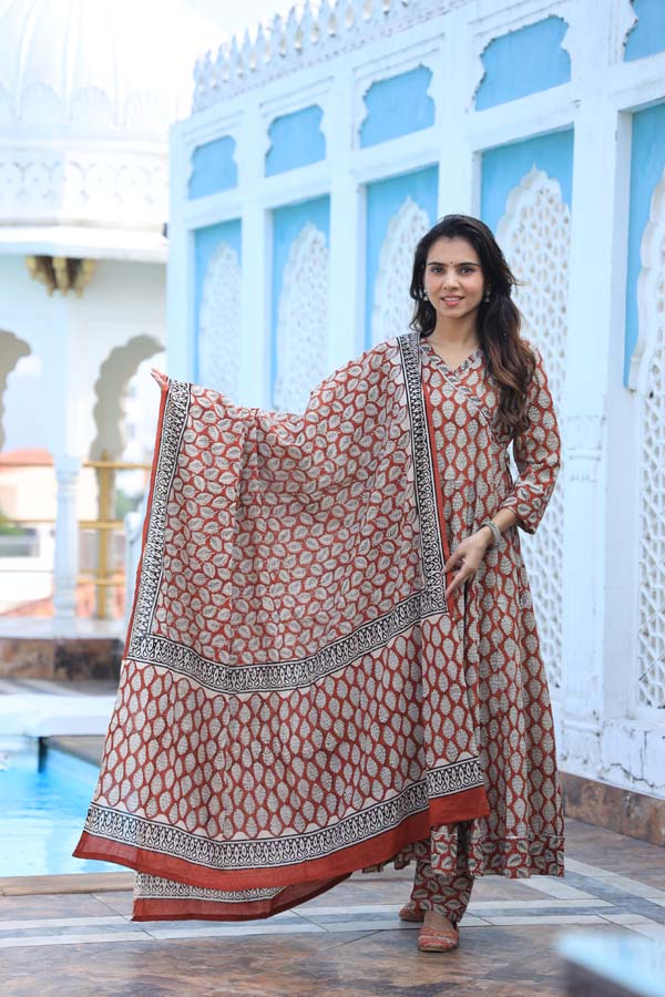 Old Lavender Anarkali suit with Mulmul Dupatta