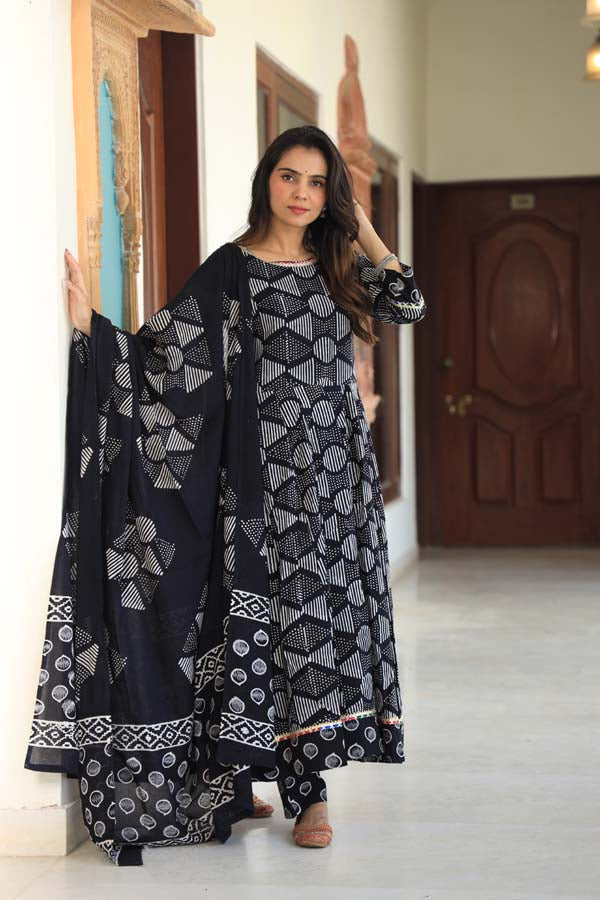 Black Anarkali suit with Mulmul Dupatta