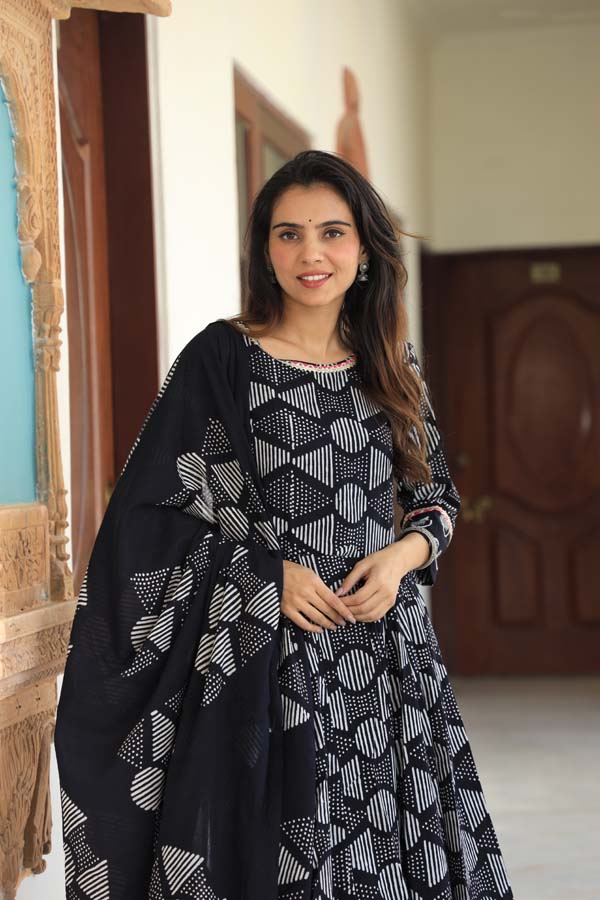 Black Anarkali suit with Mulmul Dupatta