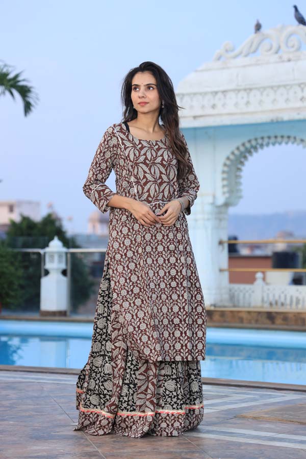 Grey Maroon Kurta & Skirt With Dupatta